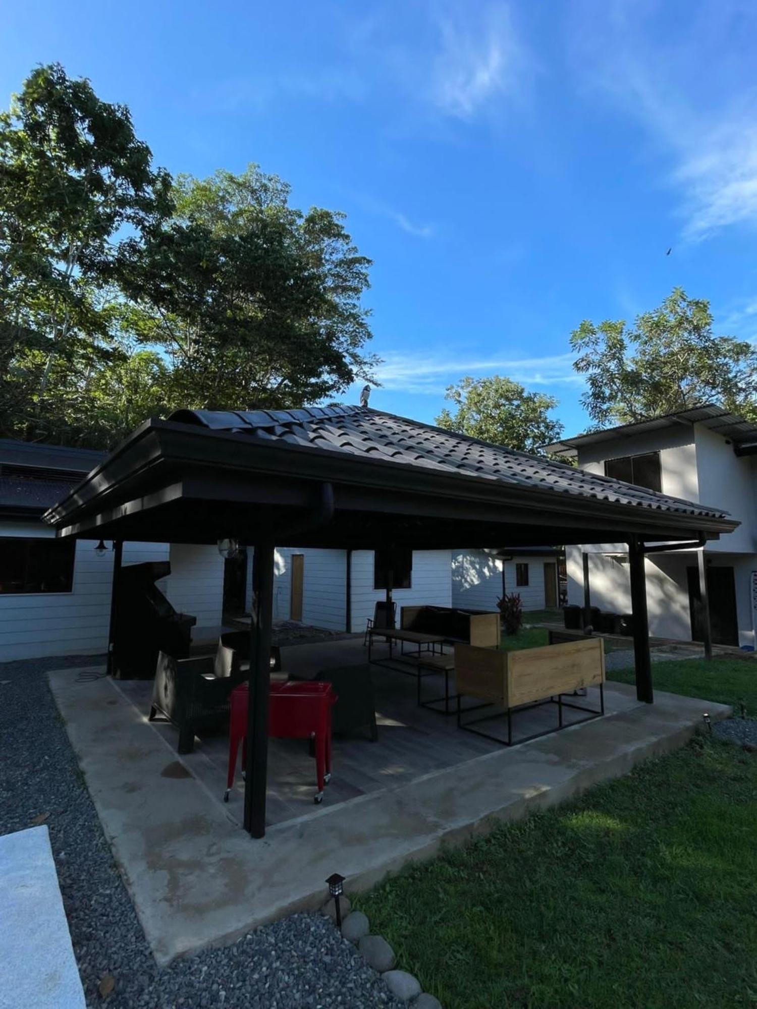 Bungalows Sloth Manzanillo  Ngoại thất bức ảnh